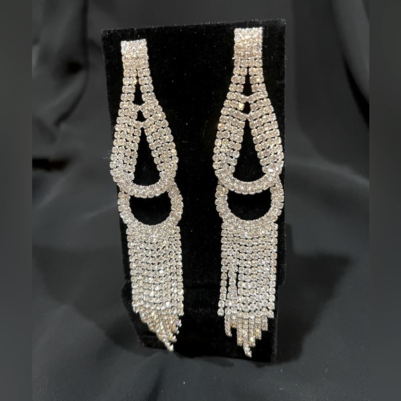 Jewelry - Rhinestone earrings